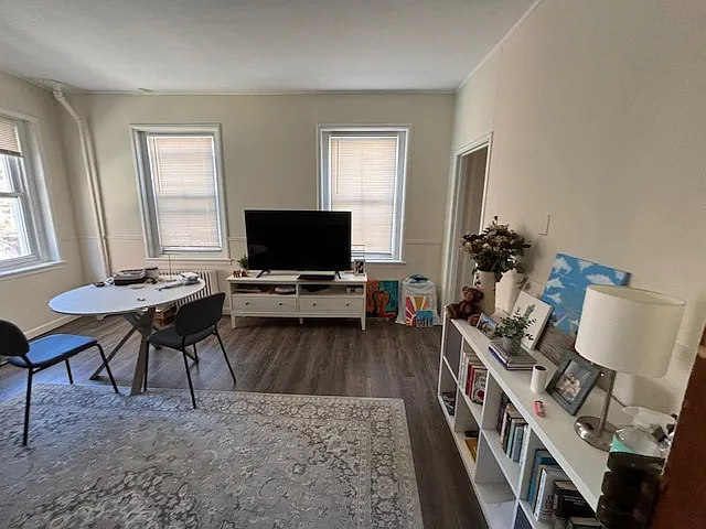 1 bed, 1.0 bath, 700 sqft, $1,950 — Photo 4