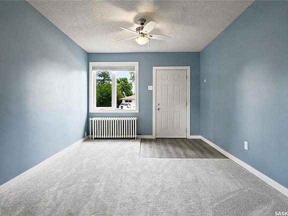 4th image of 269 Iroquois STREET W