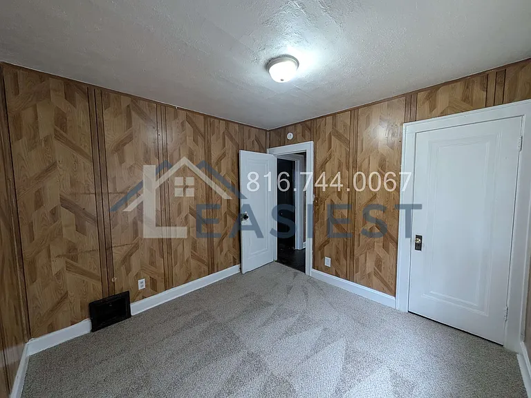 5225 Woodland Ave — Photo 15