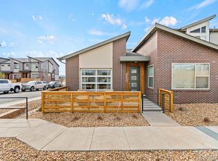 19515 E Sunset Circle, Aurora, CO 80015