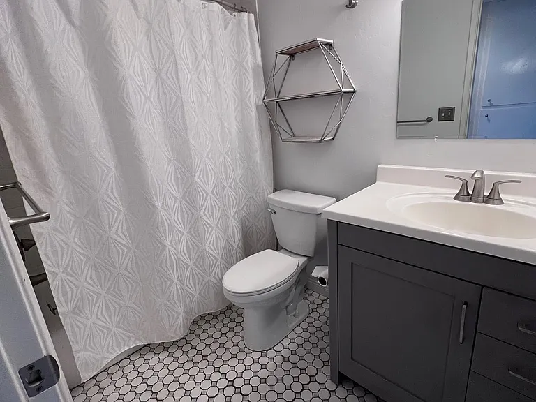 1676 Maple Ave #27 — Photo 9