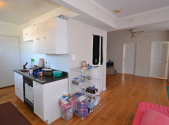 3rd image of 3839 N Greenview Ave #W5