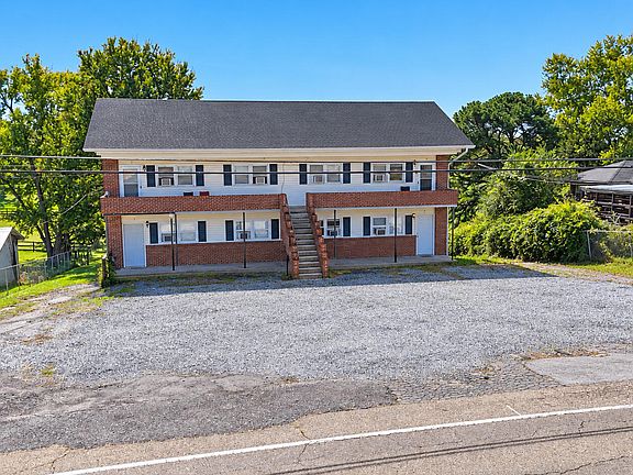 4th image of 3411 W Walnut St