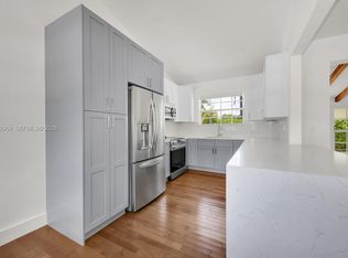 6065 N Waterway Dr, Miami, FL 33155