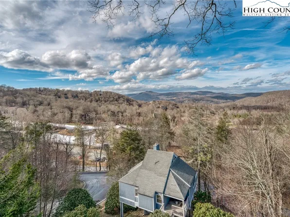 258 Moss Ridge Road, Sugar Mountain, NC 28604