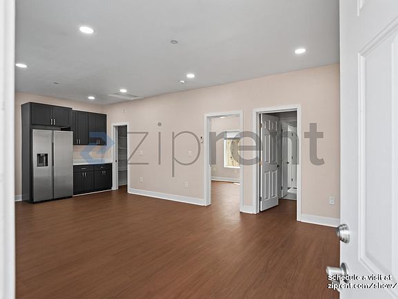 5th image of 881 Kenneth Ave Unit B