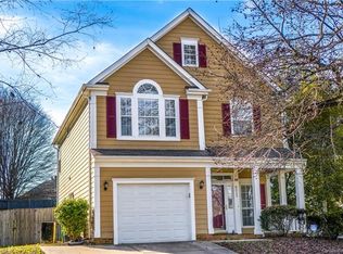 8315 Bedford Green Ln, Charlotte, NC 28215