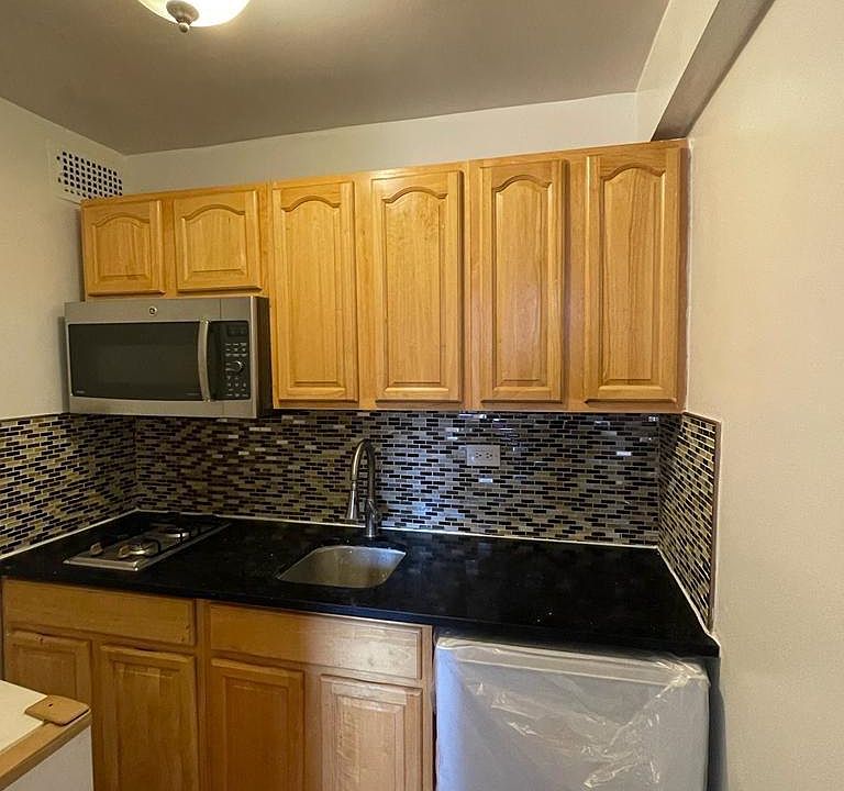 1st image of 3625 Parsons Blvd APT 1J