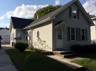 1222 S 17th St, Manitowoc, WI 54220