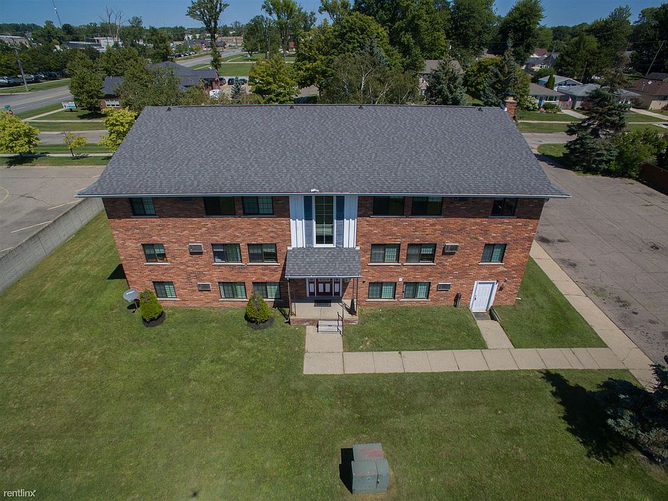 Exterior-16