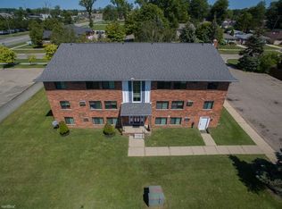 23224 Deanhurst St, Clinton Twp, MI 48035