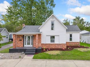 719 W Market St, Warsaw, IN 46580