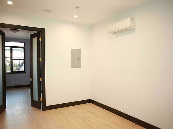 5th image of 148 Meserole St #L3l