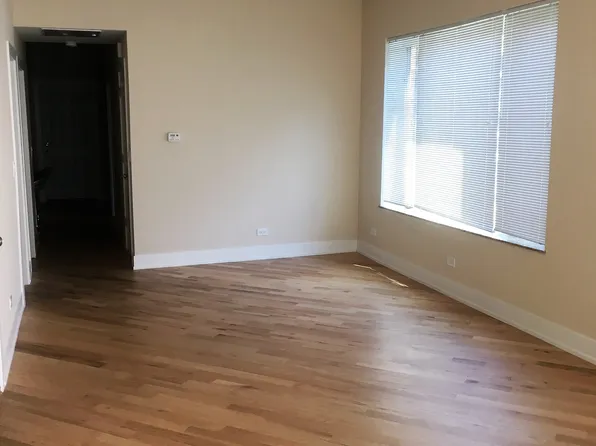 833 N Mozart St #2, Chicago, IL 60622
