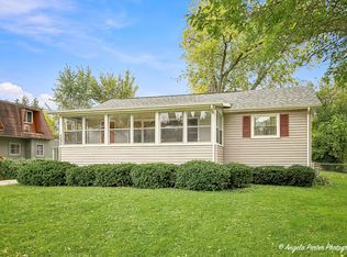 42690 N Lake Dr, Antioch, IL 60002