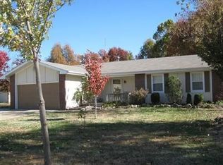 3658 S Blackburn Ct, Springfield, MO 65807