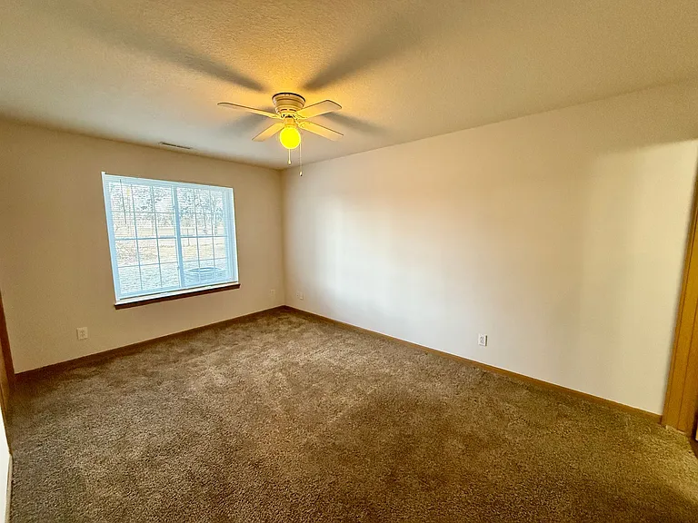 219 Crystal St — Photo 26