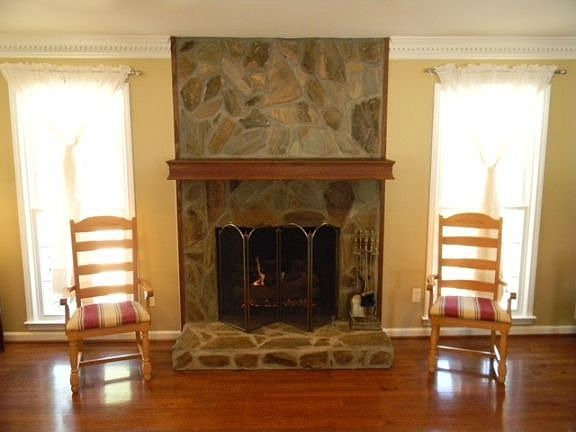 Fireplace with gas logs