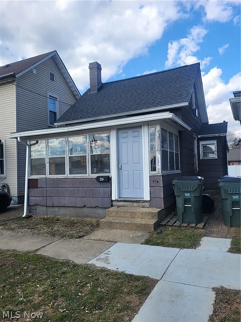 234 Locust St photo 1