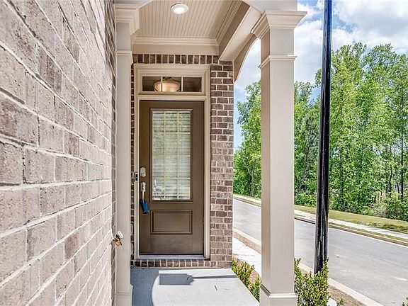 2nd image of 605 Elm Bluff Way