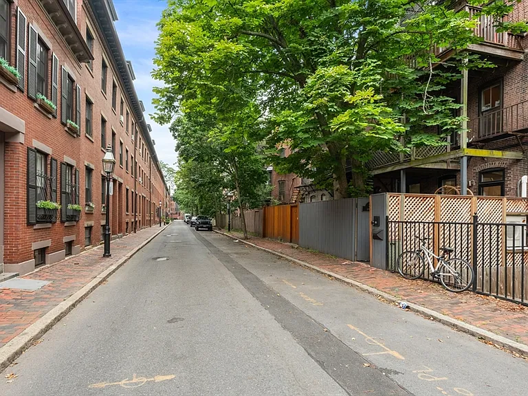 34 Lawrence St #2 — Photo 19