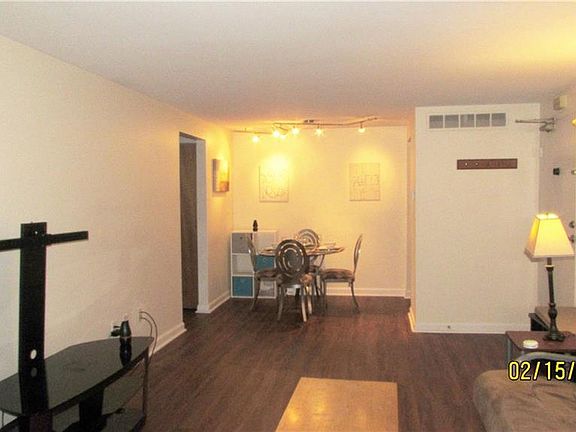 4th image of 61C Georgian Ln APT 10