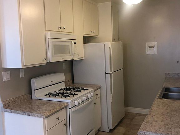 4th image of 1821 Corinth Ave APT 2