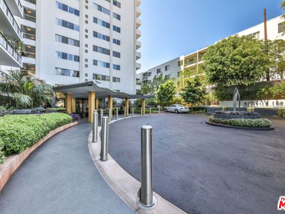 4th image of 1155 N La Cienega Blvd APT 605