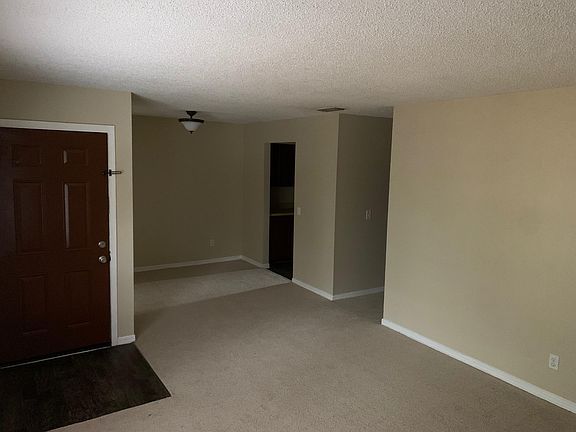 3rd image of 462 Lombard St