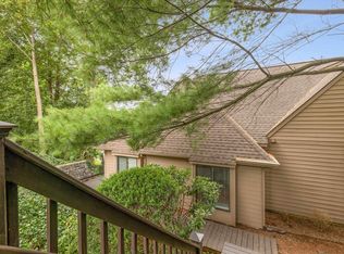 1694 Royal Oak Ct, Charlottesville, VA