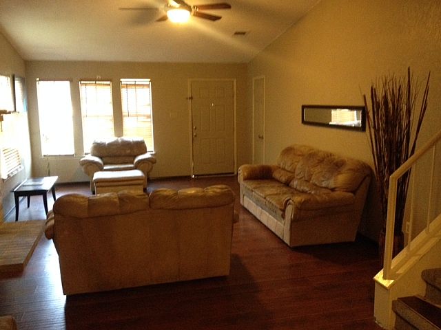 2nd image of 13902 Cambourne Dr