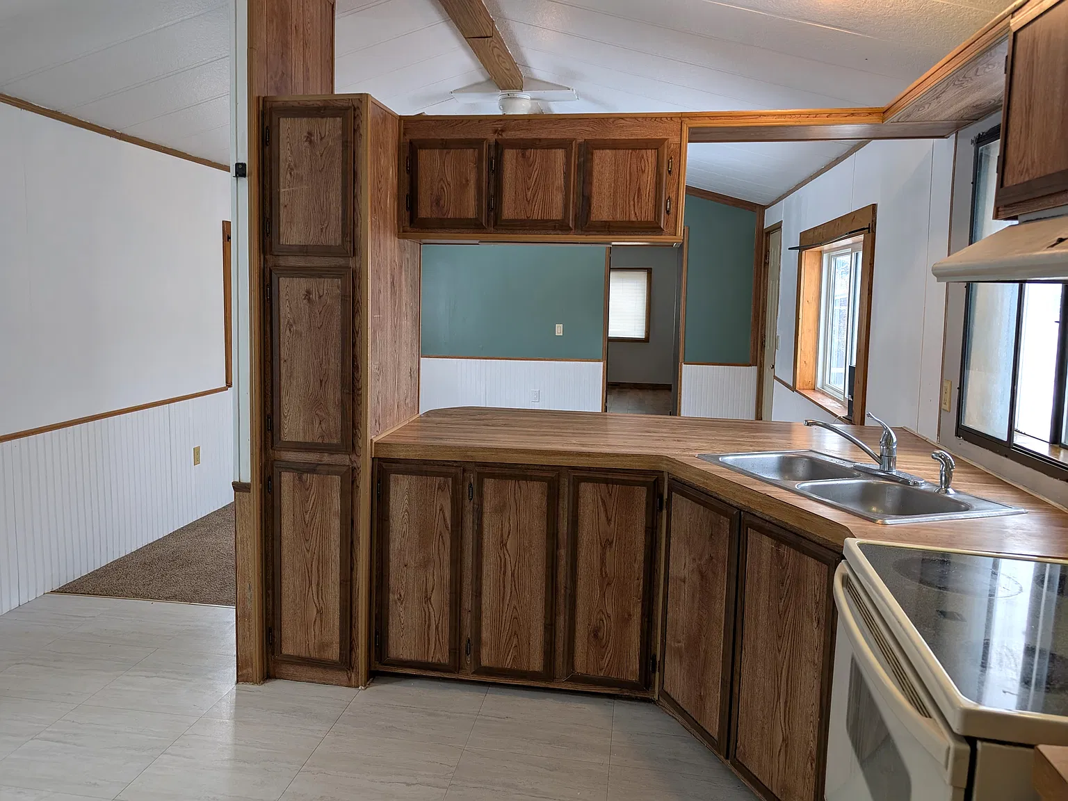 3 bed, 1008 sqft, $1,075 — Photo 2