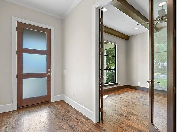 5th image of 3626 Binkley Ave