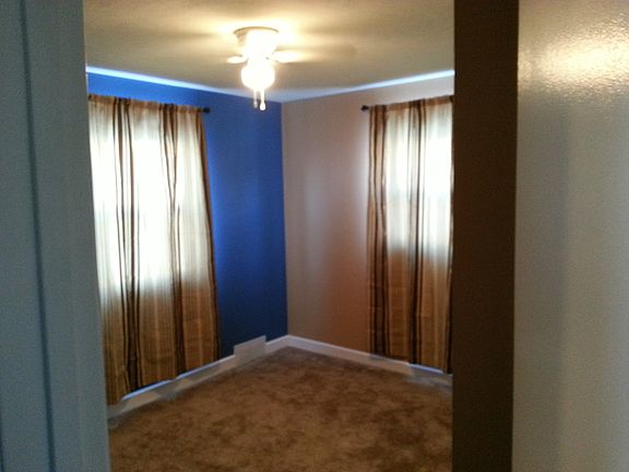 4th image of 6073 Hillsdale Ave