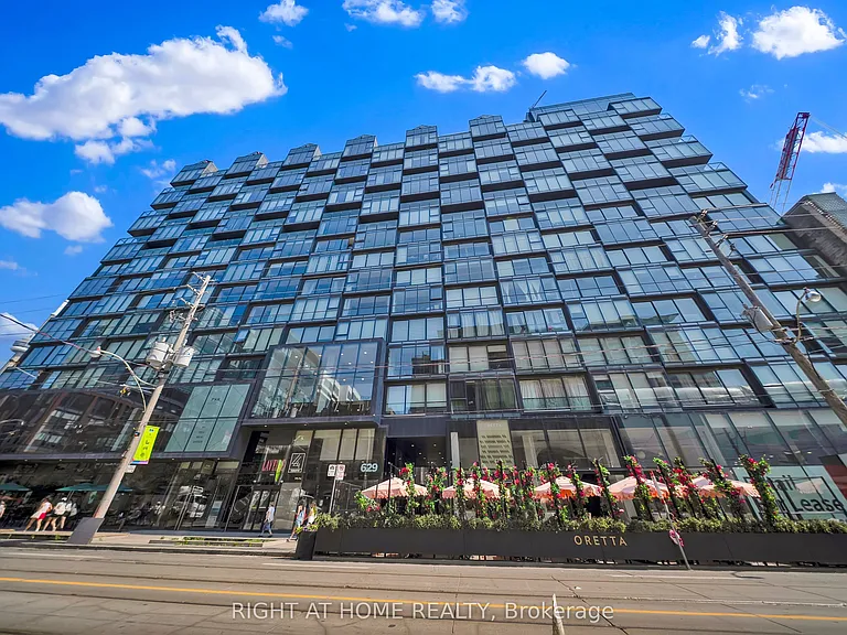 629 King St W #625 — Photo 2