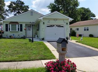 115 Torrey Pines Dr, Toms River, NJ