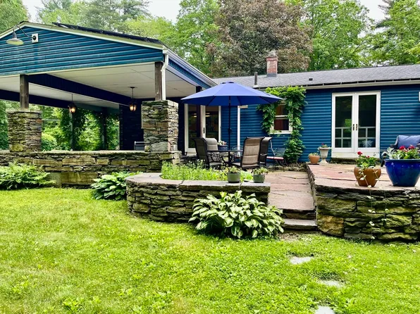 947 Burts Pit Rd, Northampton, MA 01062