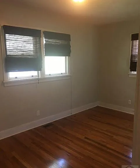 521 Brown Ave — Photo 10