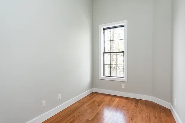 Rented by Nooklyn NYC LLC | media 19