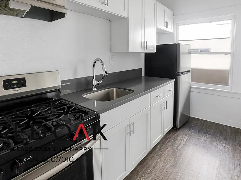 816- 822 S Park View St — Photo 2