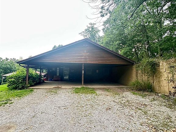 3rd image of 155 Hickam Rd
