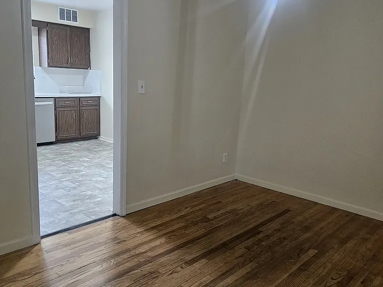 15255 Garfield Ave #19 — Photo 6