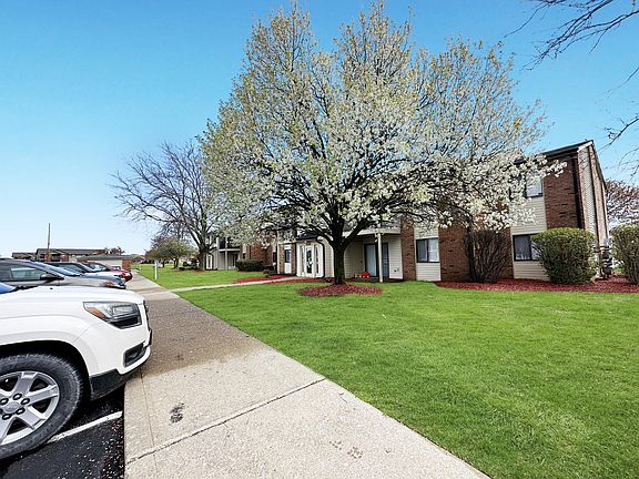 4th image of 115 W Edgewater Dr #2109F