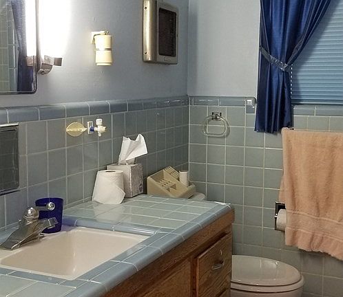 4th image of 3843 Lexington Ave