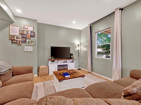 5th image of 4002 Byram Ave
