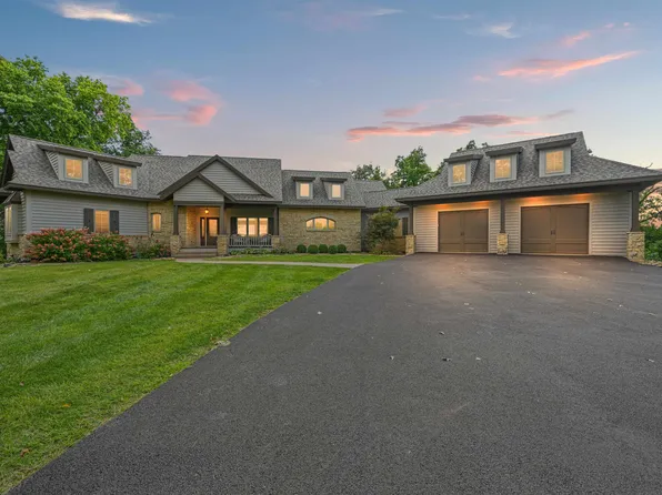 19 Cedar Rim Trl, Galena, IL 61036