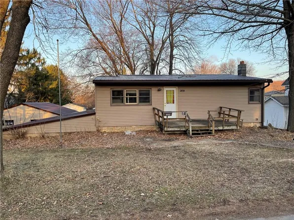 309 3rd St W, Menomonie, WI
