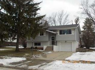 1324 Concord Ln, Schaumburg, IL 60193