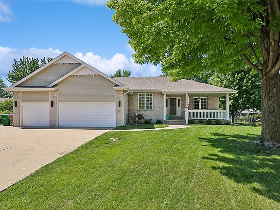 3rd image of 405 Plumwood Ct SW