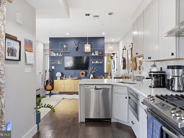 1207 Kennedy St NW #4 — Photo 8